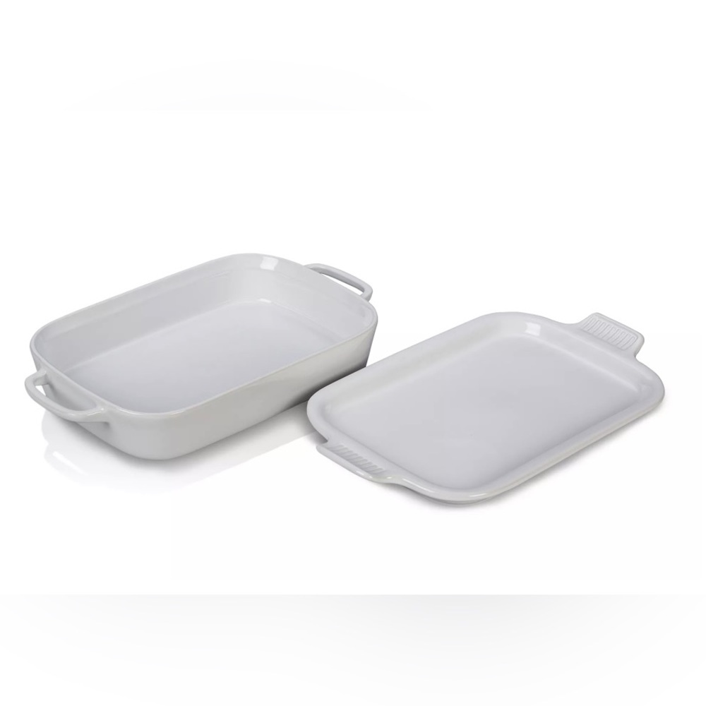 LE CREUSET Rectangle Baker with Platter Lid. White. 2 3/4 Qt.